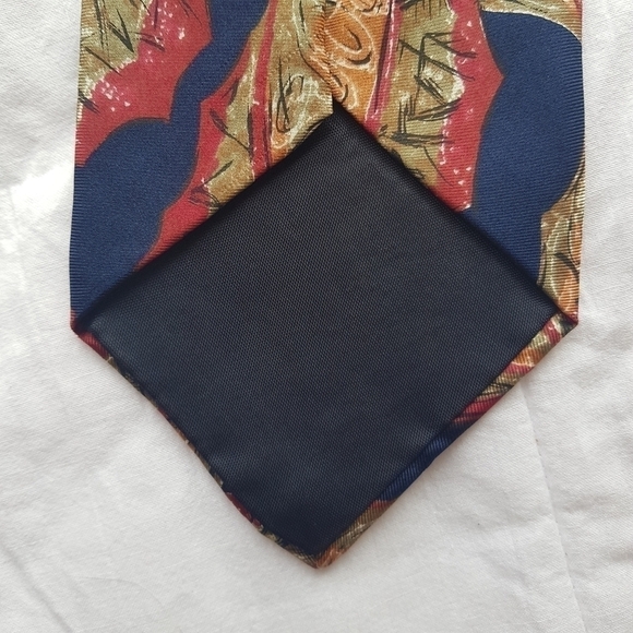 London Fog Italian Leaf Print Silk Tie - Picture 3 of 5